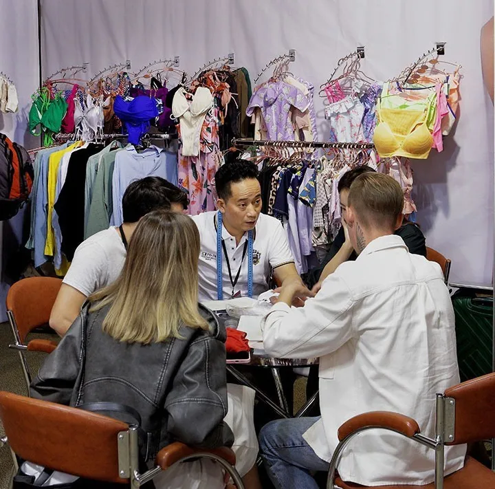 Фабрика нижнего белья в Китае - цех пошива / Lingerie factory in China - sewing workshop