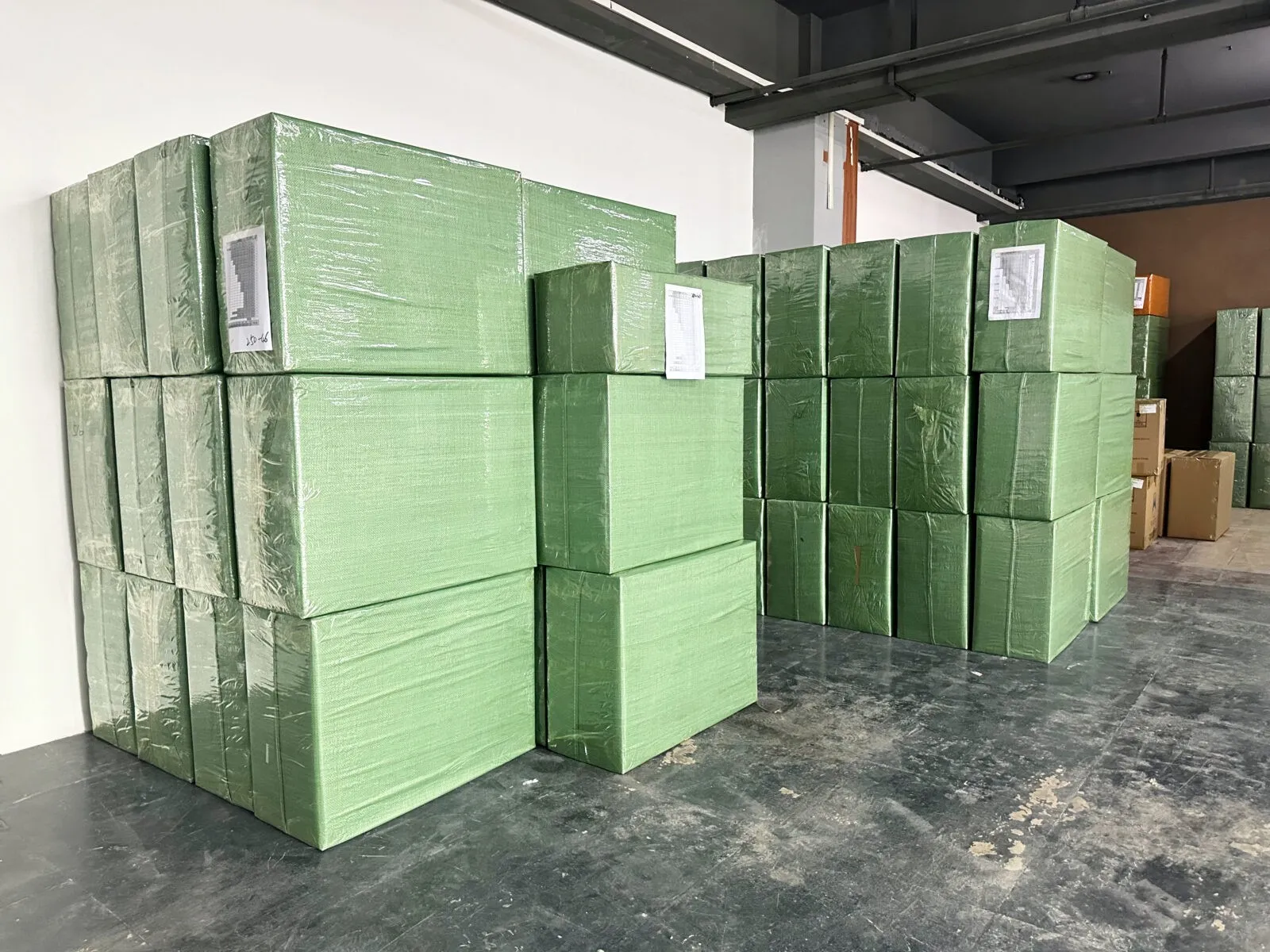 Премиальное качество пошива в Китае / Premium sewing quality in China